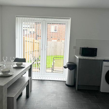 Spacious 4-Bed Semi-Detached Home With Garden Liverpool Exterior photo